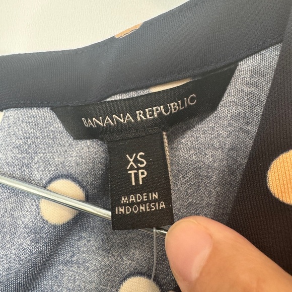 Banana Republic Print Tie-Front Cropped Jumpsuit - Picture 4 of 11